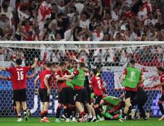 IM体育官方网-包含西班牙国家队在关键比赛中夺得胜利，晋级信心增强的词条