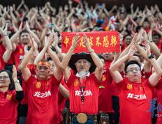 IM体育赛事直播入口-球队表现喜人，球迷情绪高涨