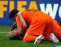 IM体育网页版登录入口-关于荷兰队战胜对手，保持不败记录的信息