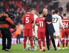 IM体育官网入口-关于曼城后防体系稳步提升，成为球队亮点的信息