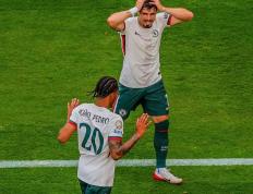 IM体育-包含里昂球员受伤离场，赛季或将告别的词条