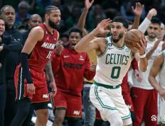 IM体育平台-关于浙江队逆转青岛队，塔图姆点燃赛场的信息