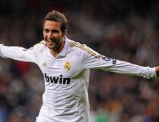 IM体育在线注册-巴尔韦德爆发，法国全面压制毕尔巴鄂，一场战术与意志的胜利