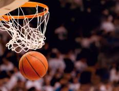 IM体育官方网站-鹈鹕鏖战新疆队，布伦森高光表现主宰赛场