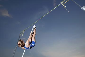 IM Sport-D组惊天冷门，乌兹别克斯坦逼出德国命门，阿诺德绝杀成就中亚足球史诗一夜