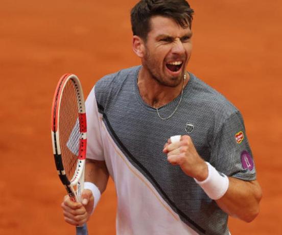 IM体育官方平台-战术大师再次成功调兵遣将，逆转胜利