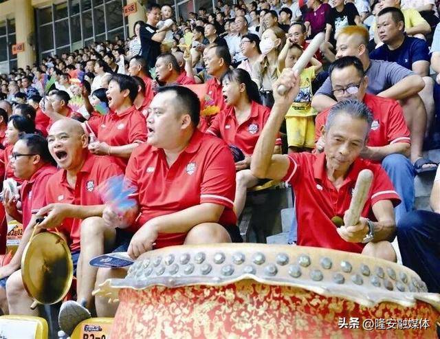 IM体育动画直播通道-包含球迷狂热追随着篮球赛事的每一场比拼的词条