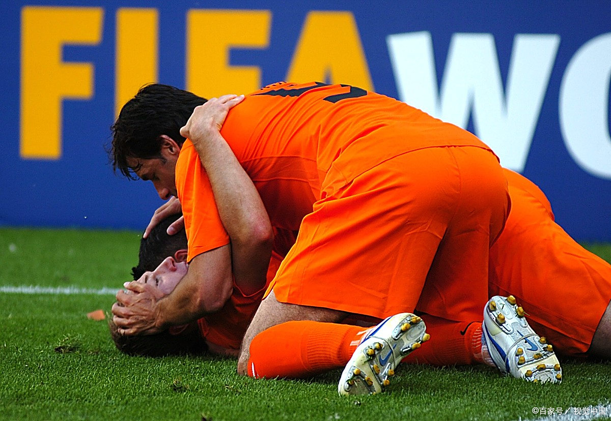 IM体育网页版登录入口-关于荷兰队战胜对手，保持不败记录的信息