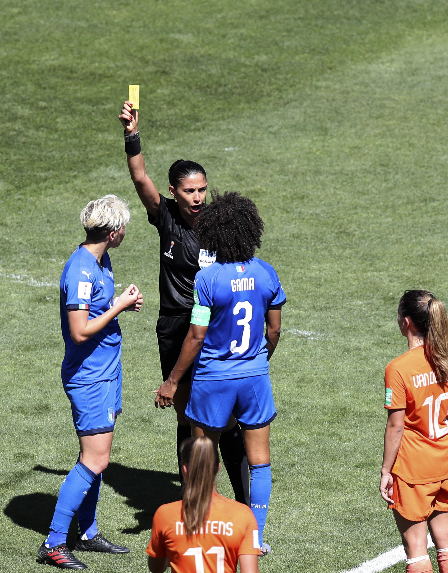 IM体育网页版登录入口-瓦朗谢纳士气如虹,全队誓为胜利拼尽全力的简单介绍