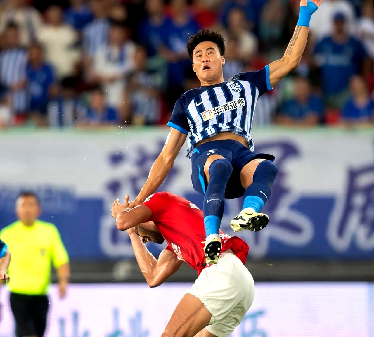 IM体育app-那不勒斯客场战胜对手，喜上眉梢的简单介绍