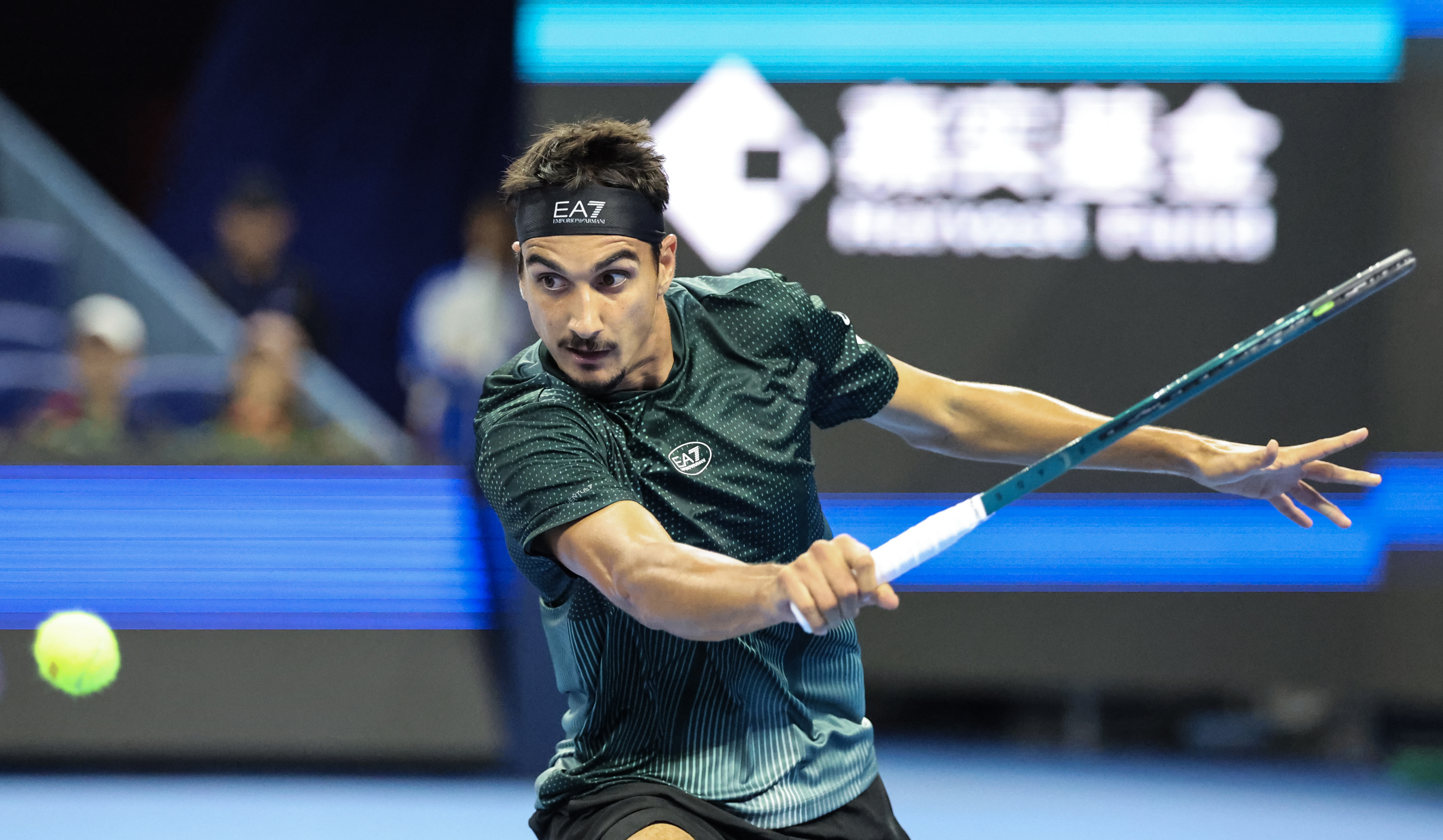 IM体育官网-关于西班牙网球队翻盘日本网球队,兹维列夫统治全场的信息