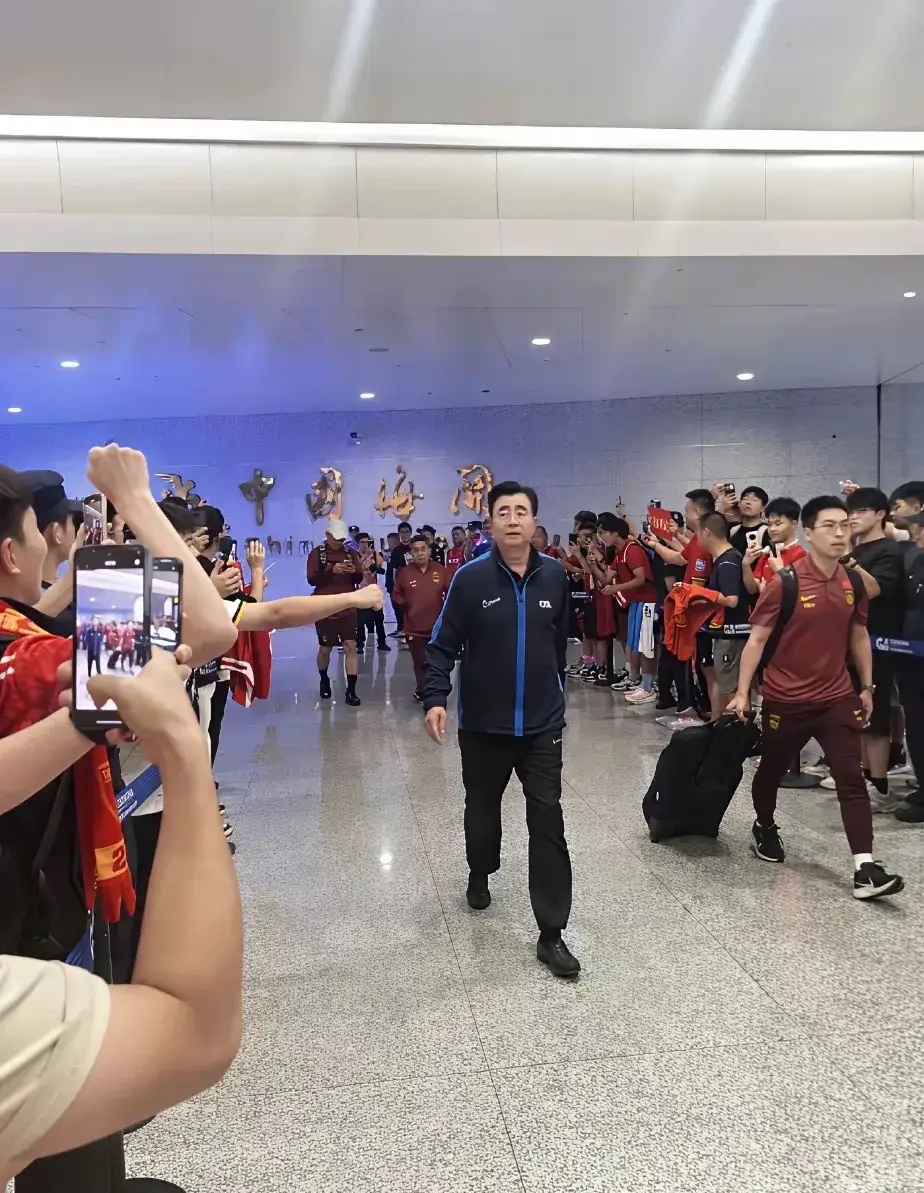 IM体育注册链接-印尼队横扫中国队,辛杜点燃赛场